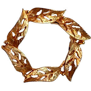 Vintage Gerry's Signed Gold Tone 6-Leaf Wreath Ring Round Brooch